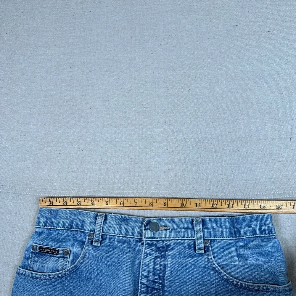 New York‎ Company Light Wash Denim Cutoff Shorts Size 12 high rise frayed